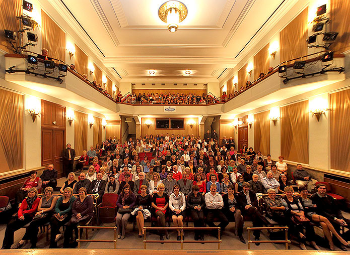 20.9.2013 - Geraldine Aron: Můj báječný rozvod - Eliška Balzerová