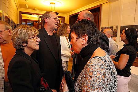 Geraldine Aron: Můj báječný rozvod - Eliška Balzerová, slavnostní představení k výročí 20 let Městského divadla Český Krumlov 20.9.2013, foto: Lubor Mrázek (4/44)