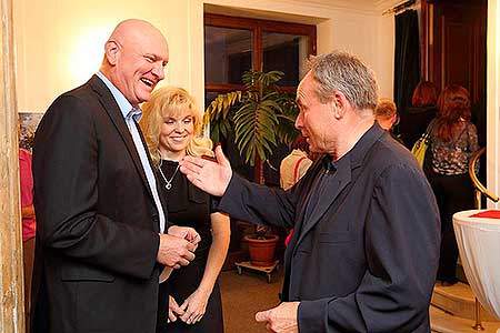Geraldine Aron: Můj báječný rozvod - Eliška Balzerová, slavnostní představení k výročí 20 let Městského divadla Český Krumlov 20.9.2013, foto: Lubor Mrázek