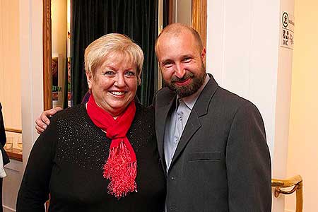 Geraldine Aron: Můj báječný rozvod - Eliška Balzerová, slavnostní představení k výročí 20 let Městského divadla Český Krumlov 20.9.2013, foto: Lubor Mrázek