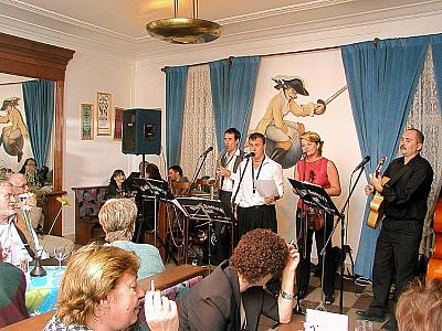 Oslava desetiletí Městského divadla v&nbsp;Českém Krumlově 17. září 2003, foto: Lubor Mrázek (4/43)
