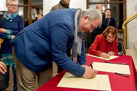 Slavnostní představení k výročí 30 let Městského divadla Český Krumlov, Pan Halpern a pan Johnson, divadlo UNGELT Praha, 6. prosince 2023, foto: Lubor Mrázek (23/56)